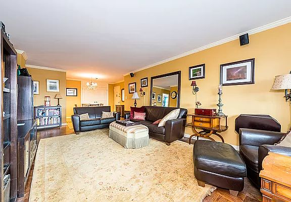 4th image of 70-25 Yellowstone Blvd #22JJ