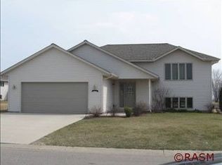 125 Swan Lnae, Mankato, MN 56001