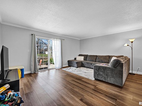 4th image of 6125-27 N Jayar Dr