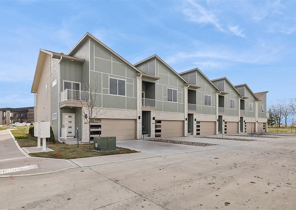 1st image of 15575 Rocklyn Pl