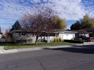 665 Beartooth Dr, Powell, WY 82435