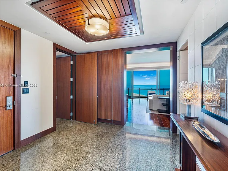 10295 Collins Ave #121716 — Photo 16