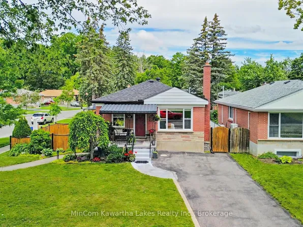 920 Elmdale Cres, Peterborough, ON K9H 6G3