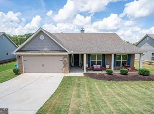 2038 Providence Rd, Statham, GA 30666