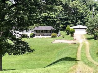 135 Wright Rd, Apollo, PA 15613