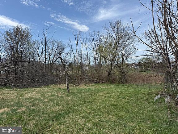 5th image of 32 Walters Ln