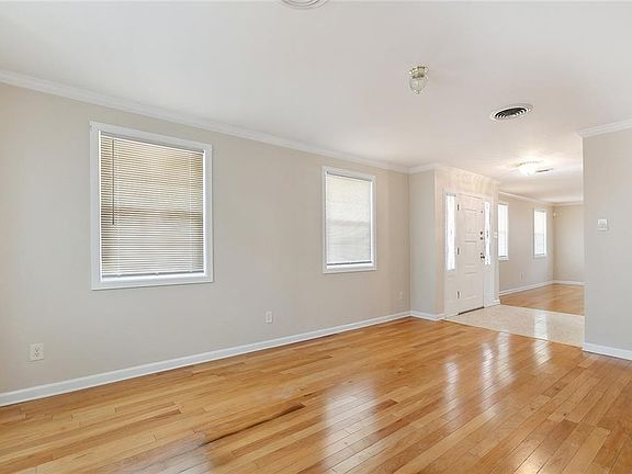 5th image of 2319 Leon C Simon Dr