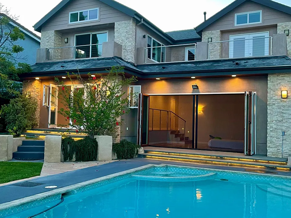 26330 Delos Dr