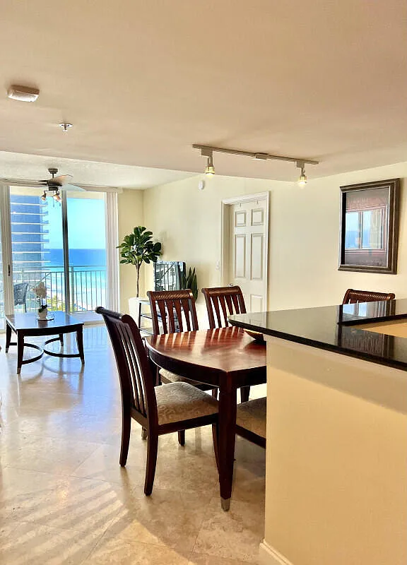 2 bed, 2.0 bath, 1000 sqft, $4,900 — Photo 4