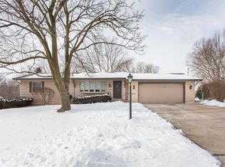 300 Cloverdale Dr, Council Bluffs, IA 51503