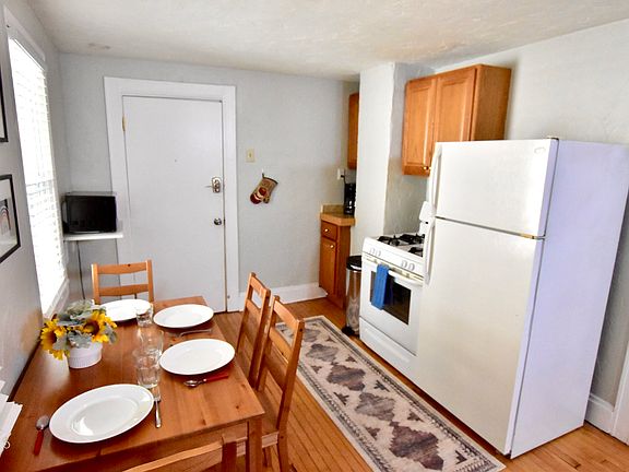 4th image of 2092 Lark St APT 4