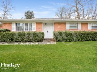 8215 E 10th St, Indianapolis, IN 46219