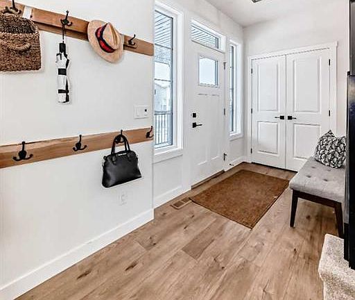 4th image of 123 NE Harmony Cir