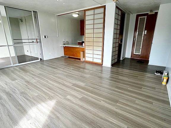 3rd image of 1511 Nuuanu Ave APT 827