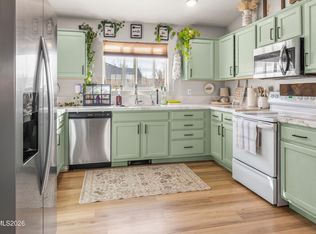 998 Julia Ln, Fernley, NV 89408