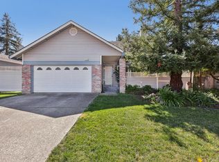 1553 Holly Avenue, Rohnert Park, CA 94928