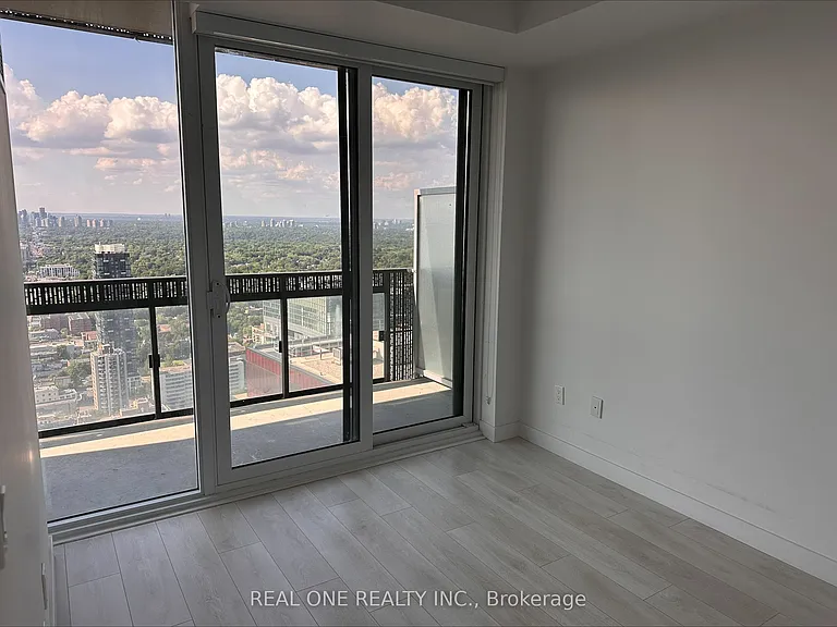 8 Eglinton Ave E #3907 — Photo 9