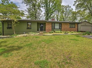 88 Twickingham Dr, Decatur, IL 62526