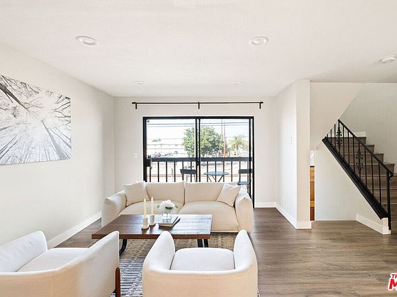3rd image of 850 W 157th St APT 1