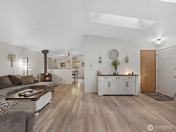 3rd image of 42629 May Creek Road