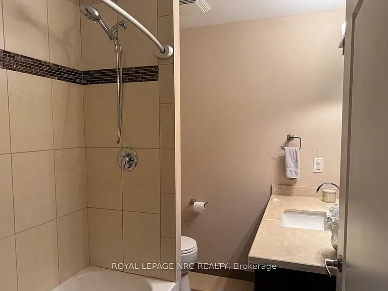 8111 Forest Glen Dr #418 — Photo 8