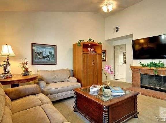 3rd image of 6385 San Onofre Dr