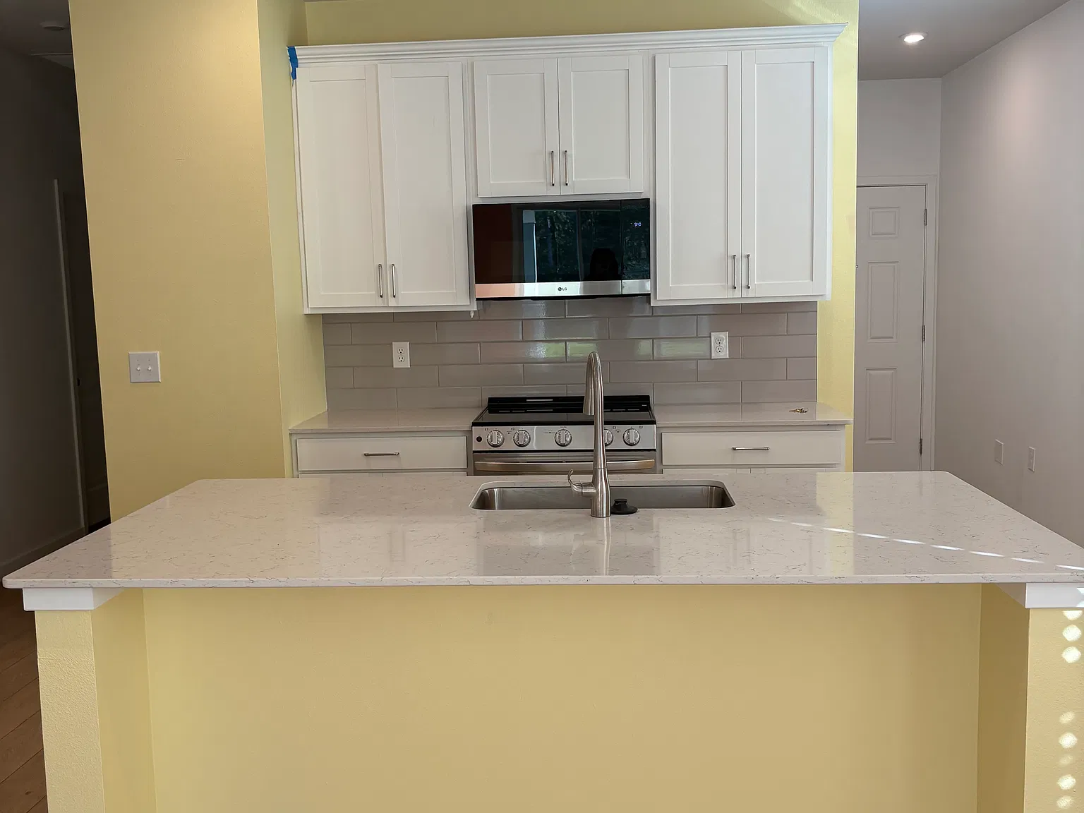 4 bed, 1533 sqft, $2,400 — Photo 2