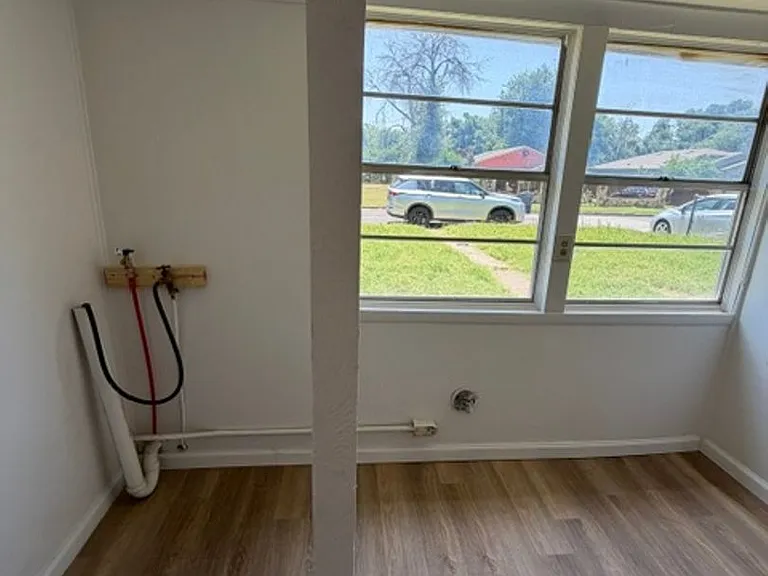 540 Dunbar St — Photo 7