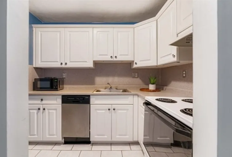 25 Linden Ave #23 — Photo 4