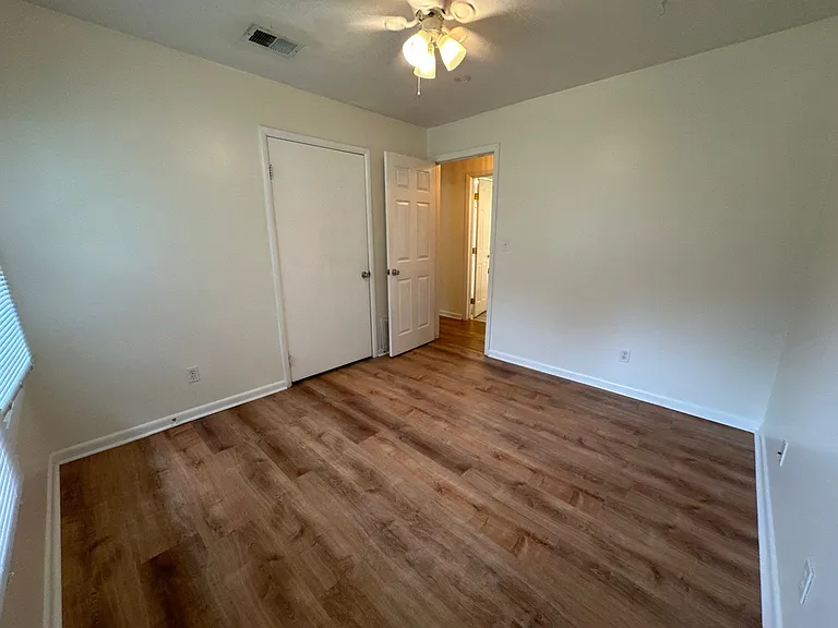 4624 Fairview Dr — Photo 18
