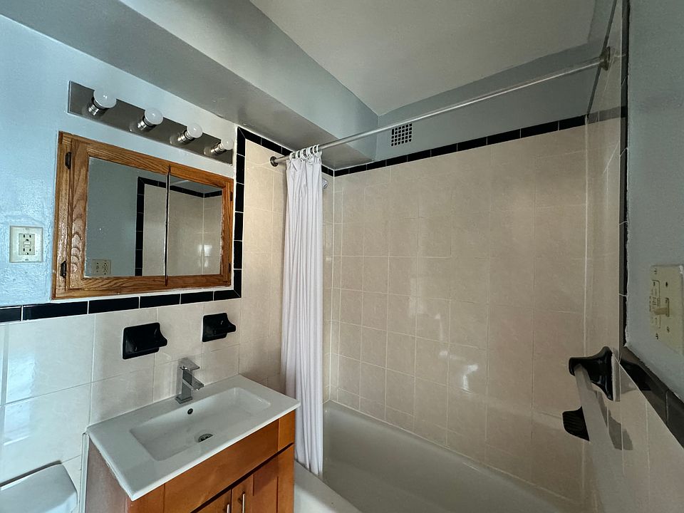 2nd image of 170-33 89th Ave #10