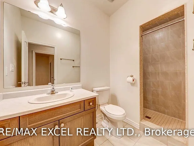 115 Luzon Ave #B — Photo 17