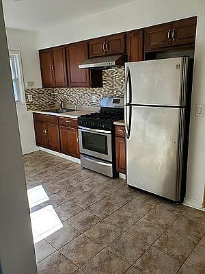 1st image of 106 Weed Ave Floor 2