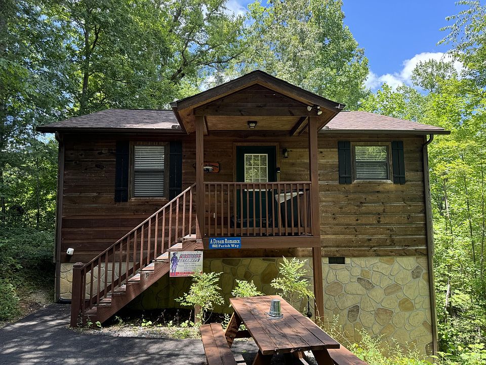 1st image of 3250 Parish Way