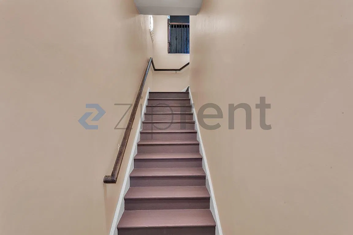 2 bed, 845 sqft, $3,200 — Photo 4