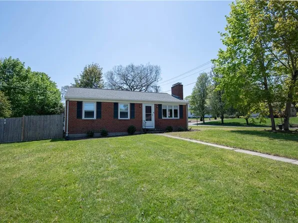 1 Knollwood Dr, Cumberland, RI 02864