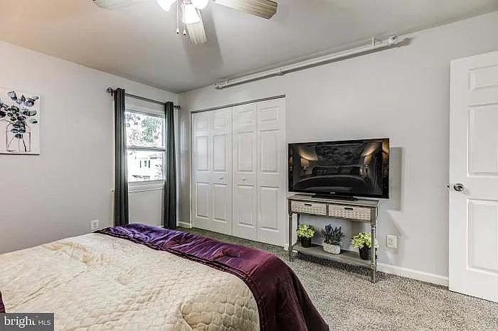 323 Sweet Briar Ct — Photo 22