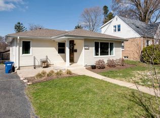 1104 N President St, Wheaton, IL 60187