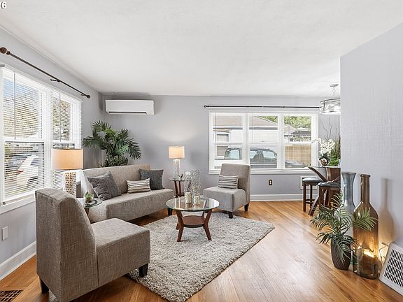 3rd image of 1813 Filbert St