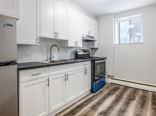 364 Grey St #4, London, ON N6B 1G9