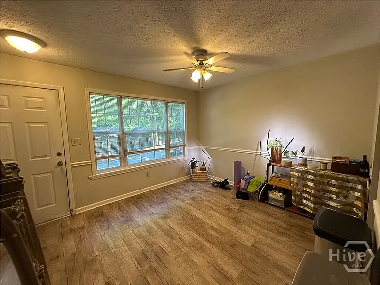 116 Jolly Ln — Photo 6