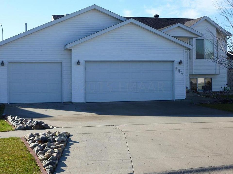 1st image of 954 Homestead Ct
