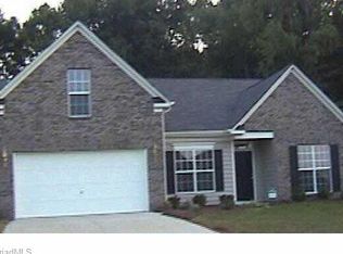6039 E Brookstone Ridge Dr, Winston Salem, NC 27107