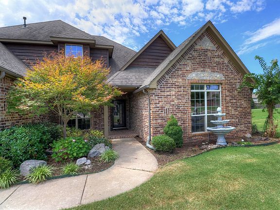 3rd image of 26712 Duck Pond Dr