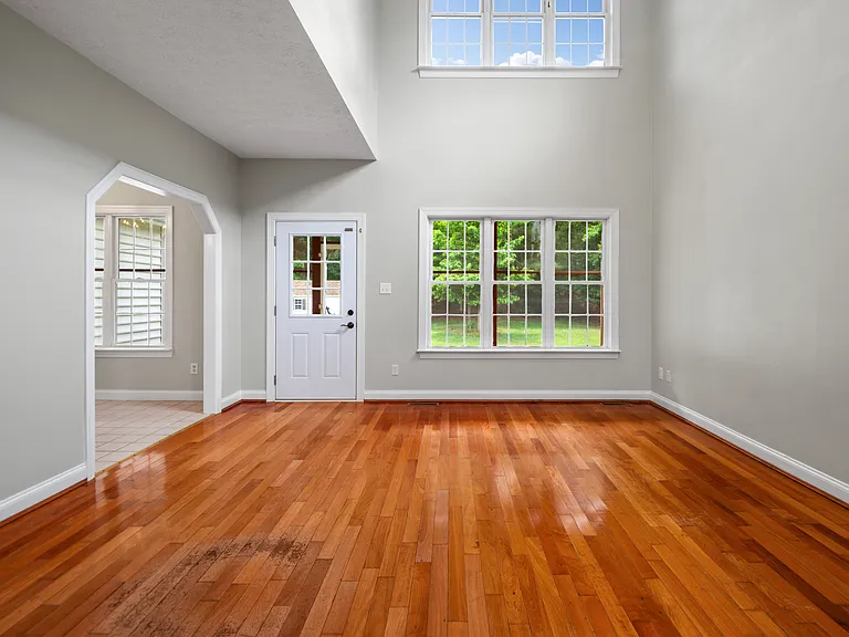 619 Greyshire Dr — Photo 20