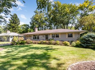 195 Peterson Pkwy, Crystal Lake, IL 60014