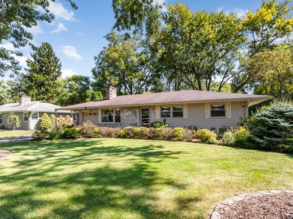 195 Peterson Pkwy, Crystal Lake, IL 60014