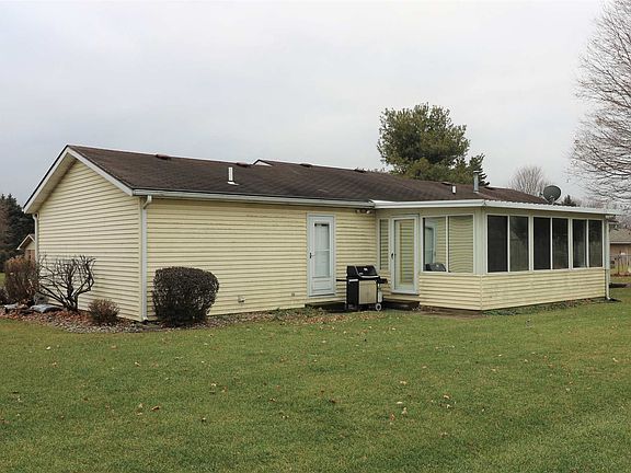 3rd image of 23819 Mira Ct