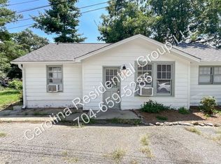 320 19th St SW #1, Hickory, NC 28602