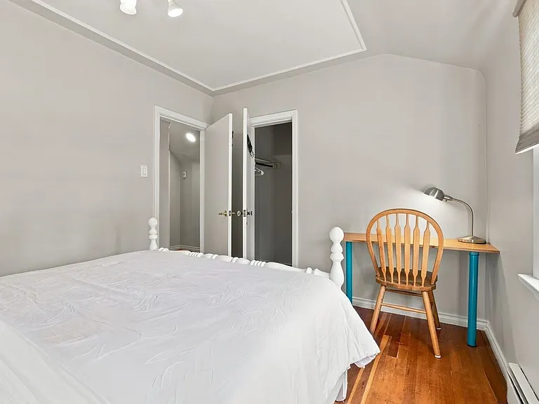 5809 Granville St — Photo 19